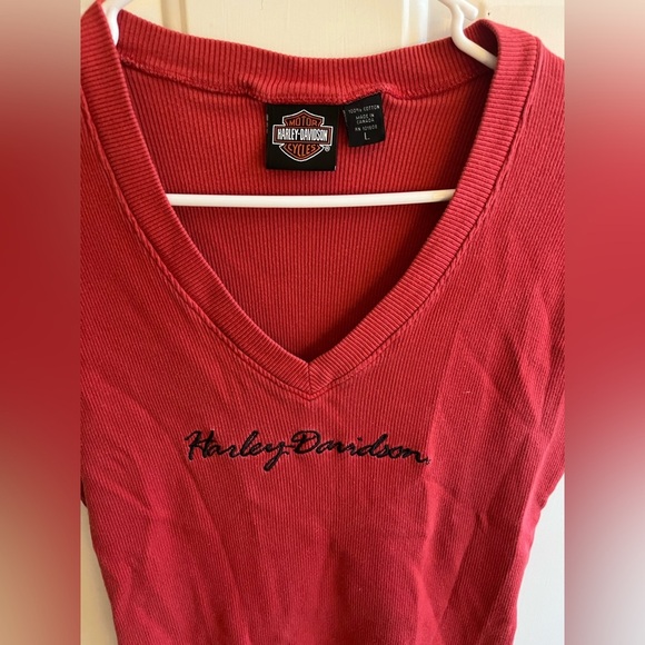 Harley Davidson Women’s Vintage Red V-neck‎ Ribbed Short Sleeve Logo Tee Size L - Picture 2 of 7